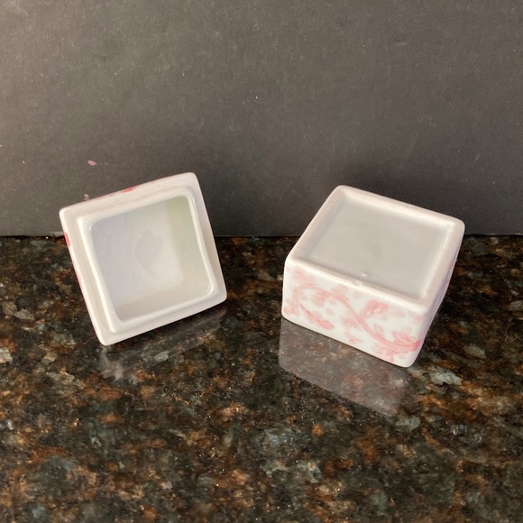 White Rabbit Top of Small Pink & White Trinket Box//Perfect For Spring & Easter - Picture 5 of 5